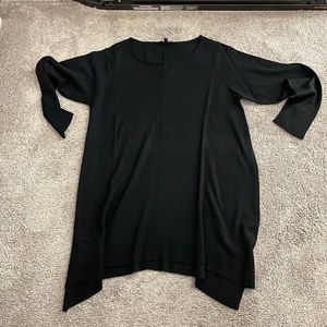 Size 1X black Merino wool sweater tunic